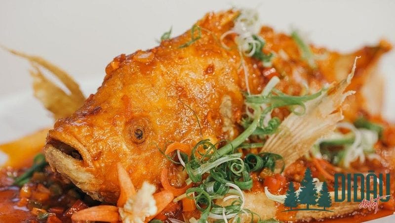 Cá diêu hồng sốt cà và chiên giòn