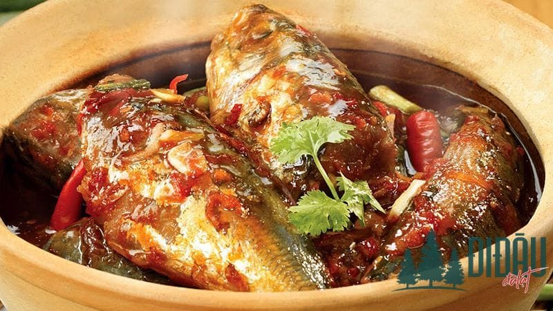 Cá nục kho tộ