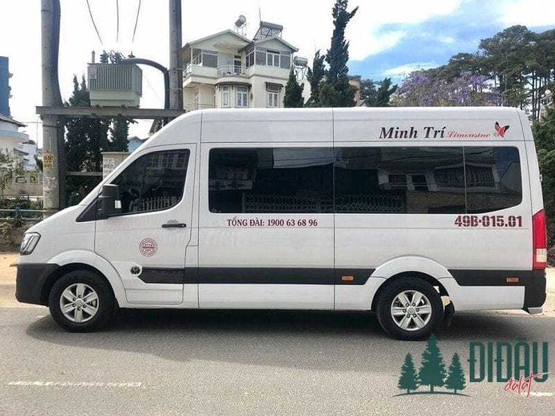 Minh Trí Limousine