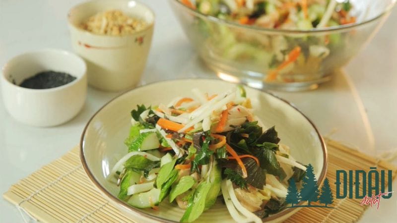 Nộm gà củ đậu