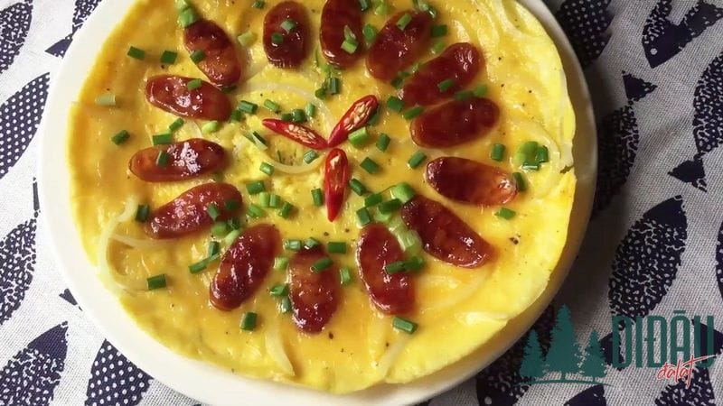 Trứng hấp lạp xưởng