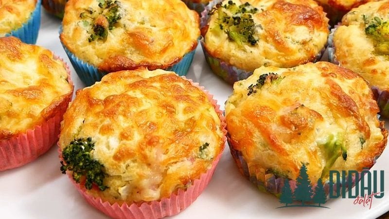 Bánh muffin bông cải xanh