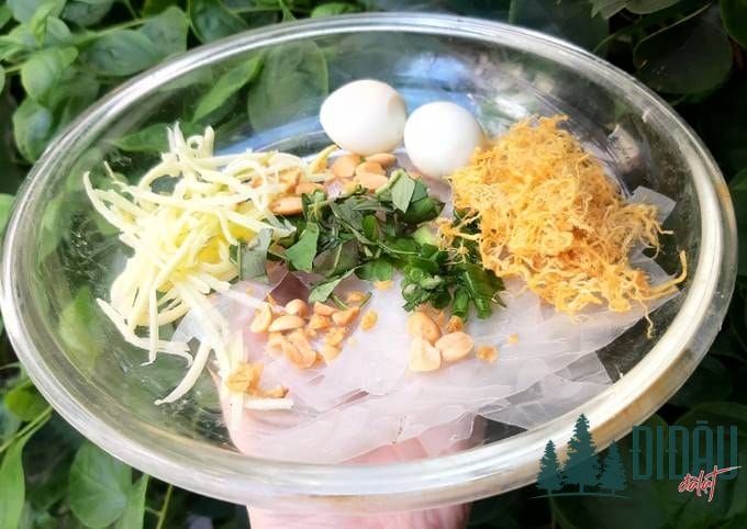 Bánh tráng trộn chà bông