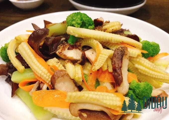 Bắp non xào thịt