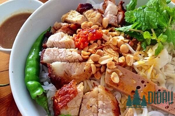 Bún mắm nêm
