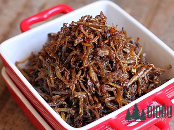 Cá cơm kho tiêu
