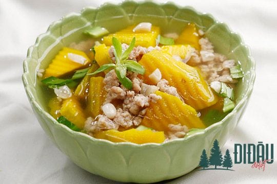Canh bí đỏ đậu phộng