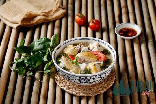 Canh gà lá giang