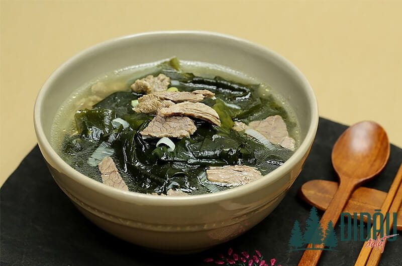 Canh rong biển thịt băm