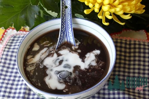 Chè đậu đỏ nước cốt dừa