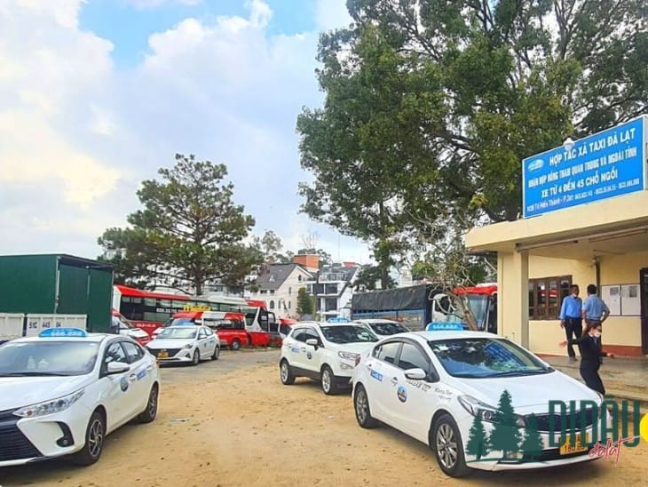 Dịch vụ của hãng taxi Linh Anh