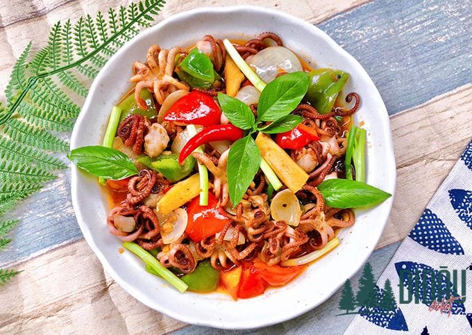 Râu bạch tuộc xào chua ngọt