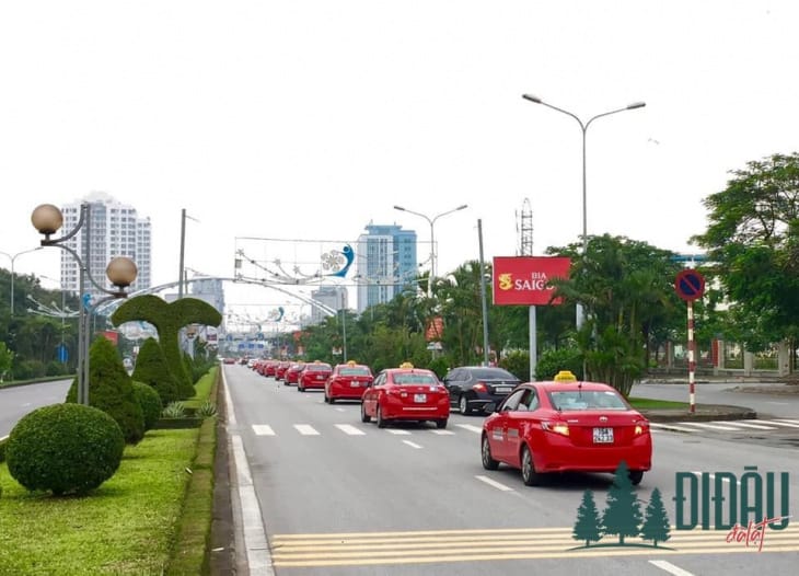 Taxi Hoa Phượng