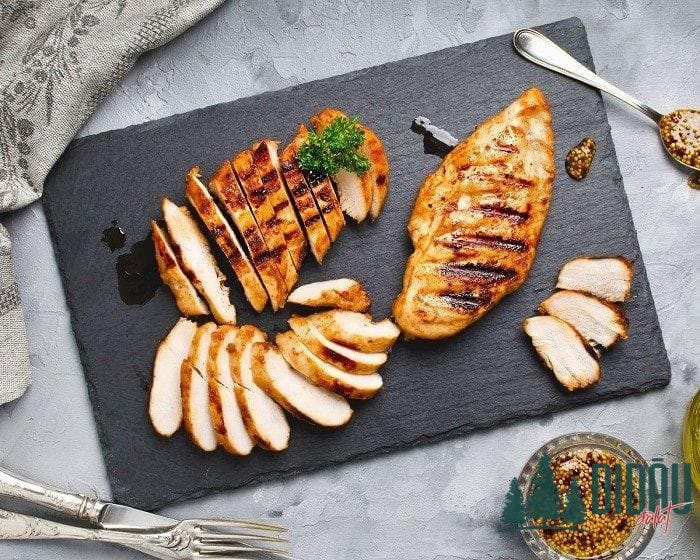 Ức gà nướng mật ong