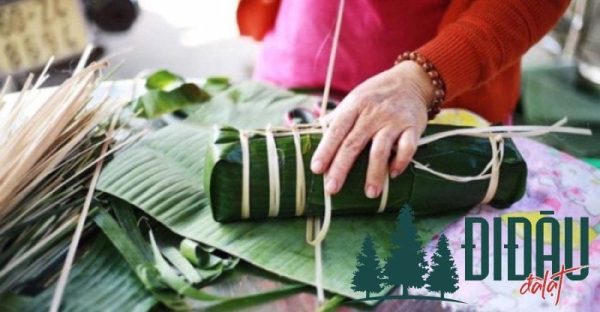Cách gói bánh tét nhân thịt