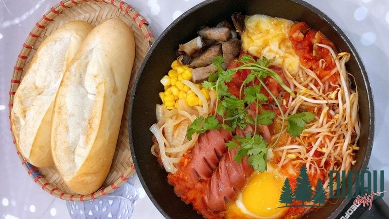 Cách làm bánh mì chảo thịt bò xúc xích