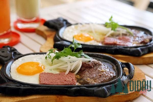 Cách làm bò né với pate trứng cho bữa sáng