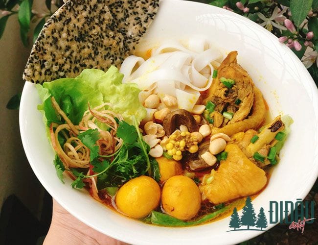 Cách nấu mì Quảng củ nén bán đúng vị