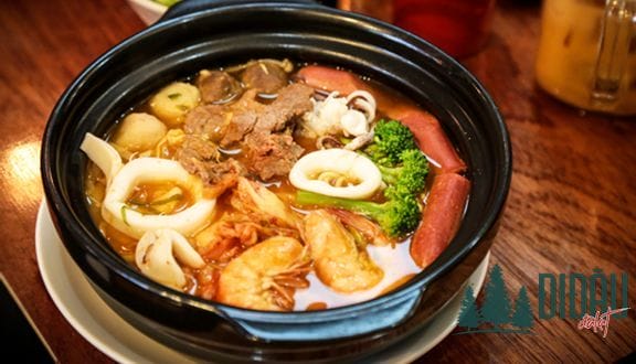 Cách nấu mì cay bò kim chi