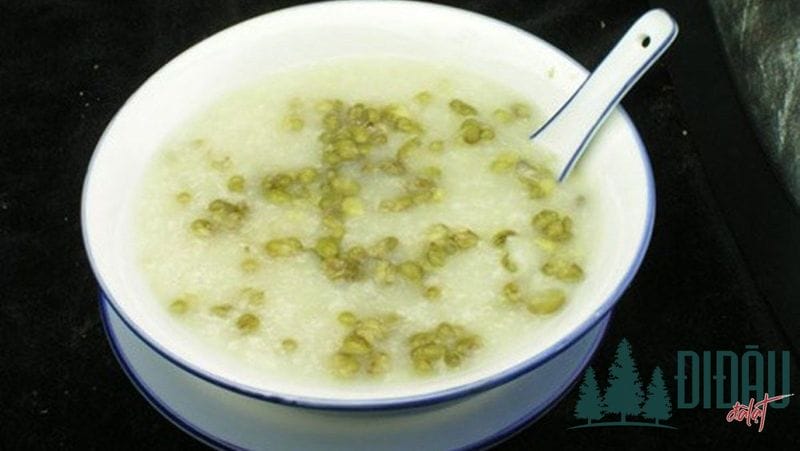 Cháo đậu xanh giải nhiệt hiệu quả