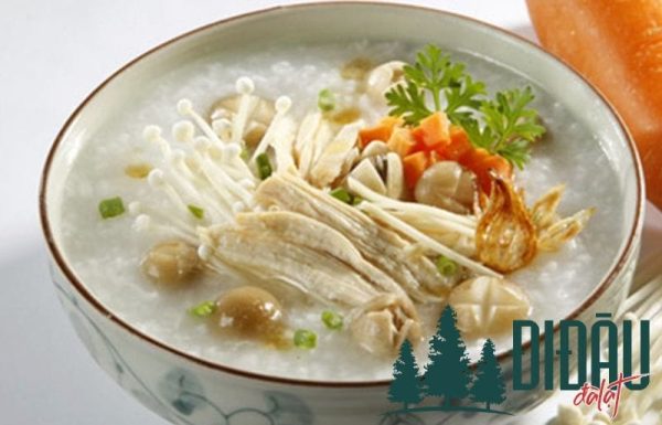 Cháo ức gà nấm hương 