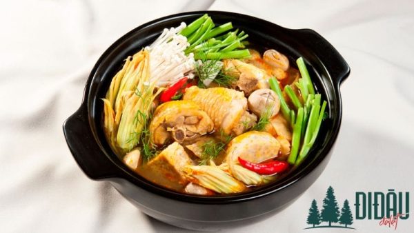 Lẩu gà chua cay