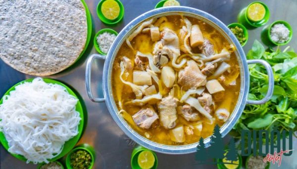 Lẩu gà lá é