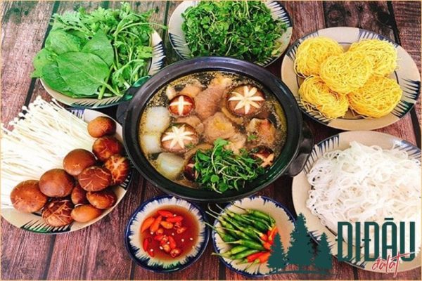 Lẩu gà nấm