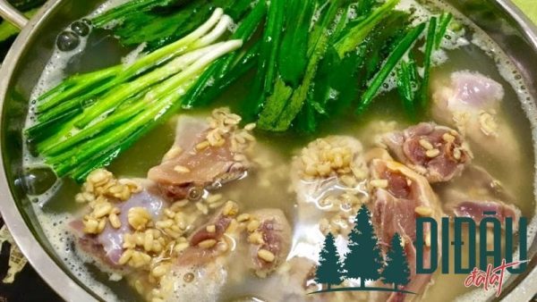 Lẩu gà rượu nếp