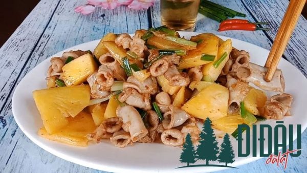 Lòng heo xào dứa