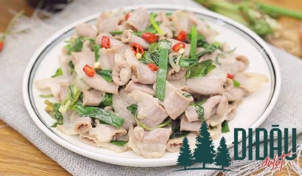 Lòng heo xào rau răm