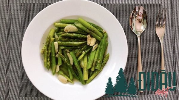 Măng tây xào bơ tỏi