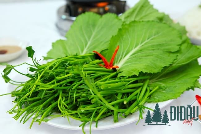 Rau ăn kèm vịt nấu chao
