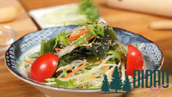 Salad rau trộn giảm cân kiểu Hàn từ rong biển