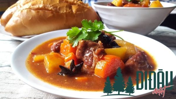 Bí quyết làm bò sốt vang ngon như nhà hàng