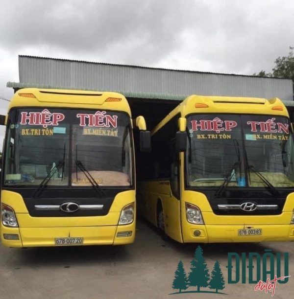 Nhà xe Hiệp Tiến