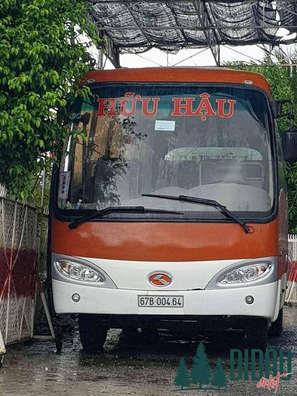 Nhà xe Hữu Hậu