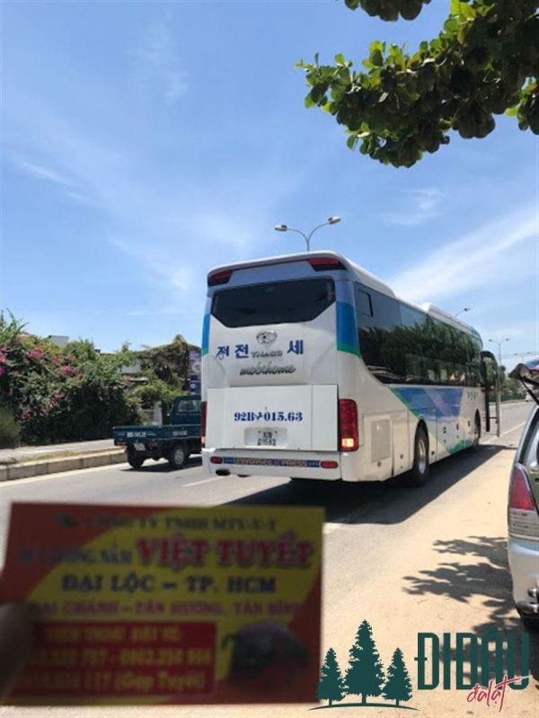Nhà xe Việt Tuyết 