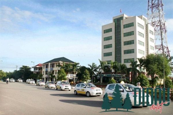 Taxi Lê Nguyễn Quảng Trị