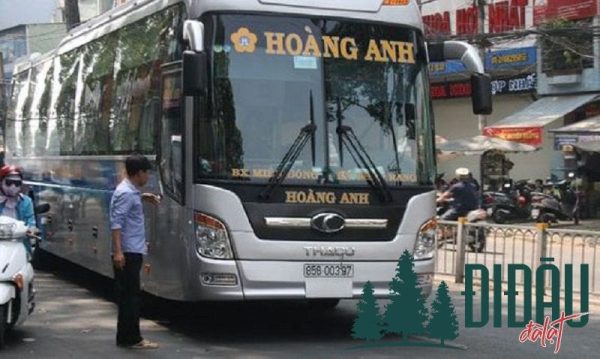 Nhà xe Hoàng Anh