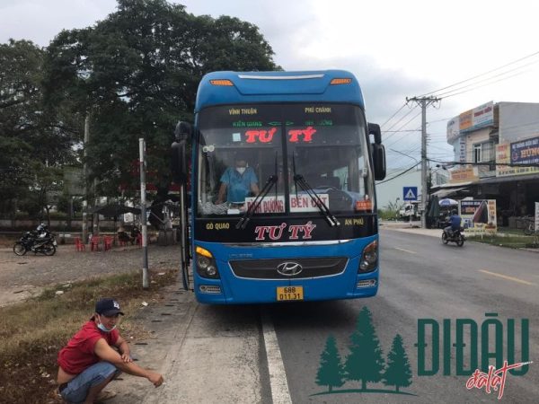 Nhà xe Tư Tý