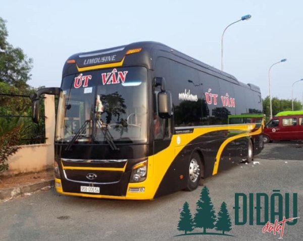 Nhà xe Út Vân
