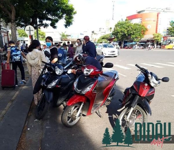 Thuê xe máy Anh Chí