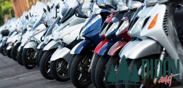 Thuê xe máy tại cửa hàng Hải Nam