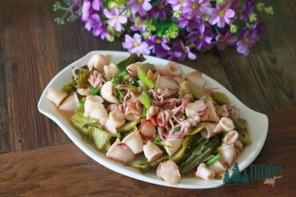 mực xào dưa chua