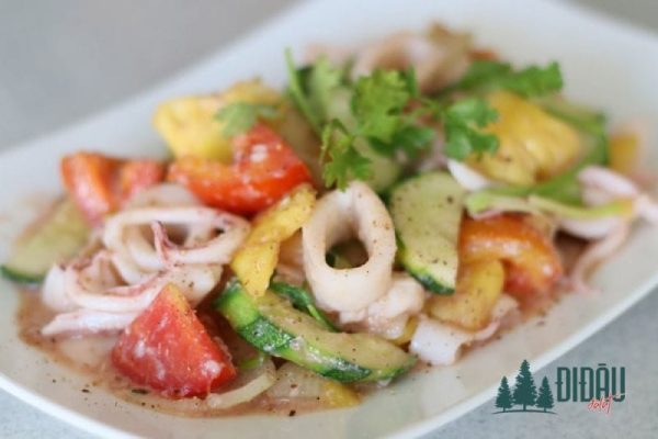 mực xào dứa và hành tây