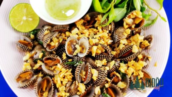 Sò huyết cháy tỏi thơm ngon